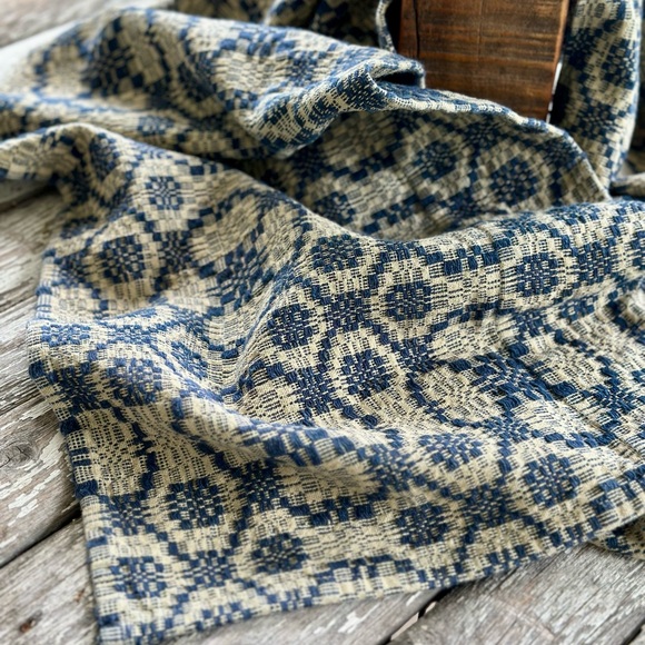 Park Imports Other - Table Runner, Napkins or Towels